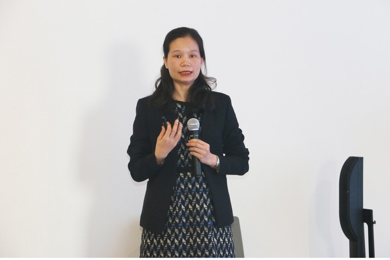 Tiến sĩ Phạm Thị Thu Trang - đại diện nhóm nghiên cứu - giới thiệu bộ khung tiêu chí đánh giá đổi mới sáng tạo trong khu vực công tại Việt Nam