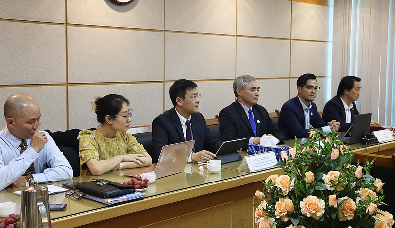 Chủ tịch VDCA Nguyễn Minh Hồng và ban lãnh đạo VDCA Chủ tịch VDCA Nguyễn Minh Hồng và ban lãnh đạo VDCA