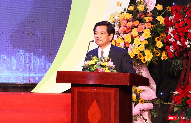 Ts. Lê Ngọc Dũng phát biểu tại sự kiện Ts. Lê Ngọc Dũng phát biểu tại sự kiện