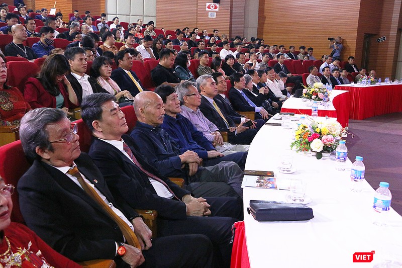 Các cựu lãnh đạo Bộ, ngành và lãnh đạo Hội tham dự Lễ ra mắt Viện Ứng dụng công nghệ và Chuyển đổi số Các cựu lãnh đạo Bộ, ngành và lãnh đạo Hội tham dự Lễ ra mắt Viện Ứng dụng công nghệ và Chuyển đổi số