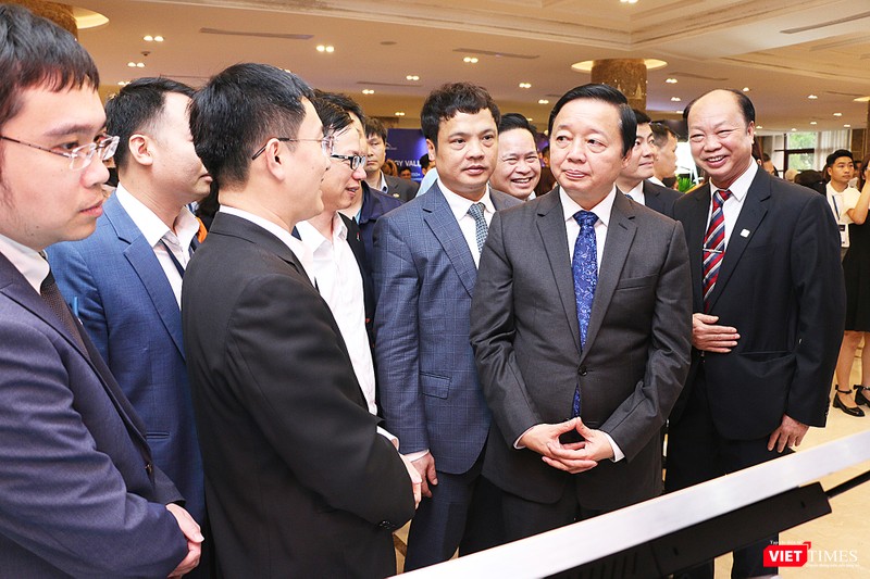 vt_Tran Hong Ha 1.jpg