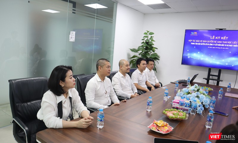 vt_ban lanh dao HEID.jpg