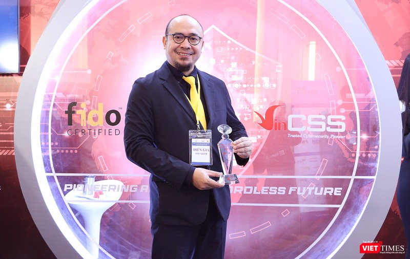 vt_Philip Hung Cao 2.jpg