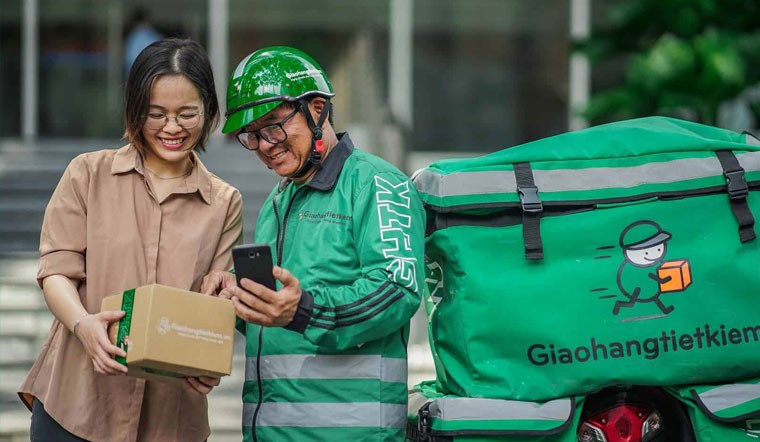 giao hang tiet kiem.jpg