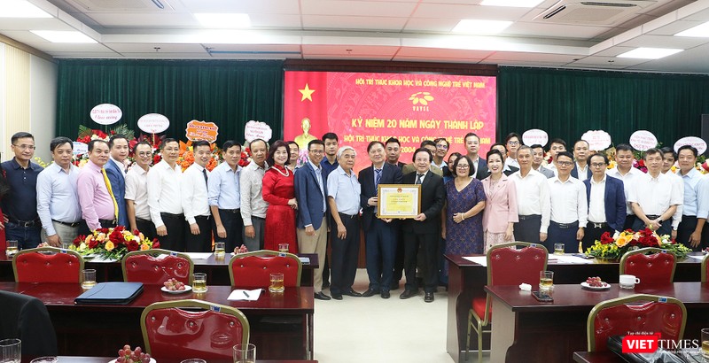 vt_VAYSE chup anh luu niem.jpg