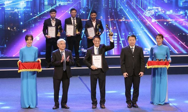 le trao giai VDA 3.jpg