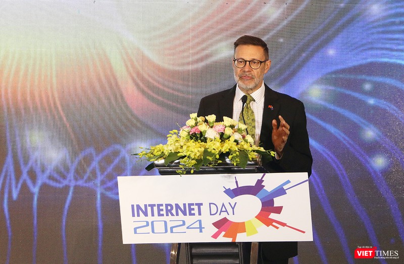 vt_dai su Australia.jpg