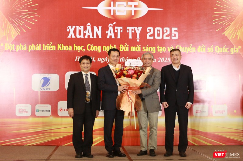 vt_nguyen manh hung nguyen minh hong.jpg