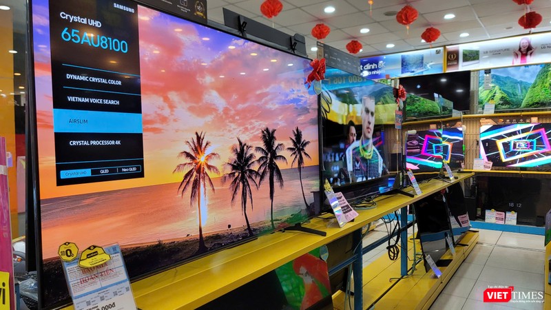 Nên mua tivi OLED, QLED hay Crystal UHD?