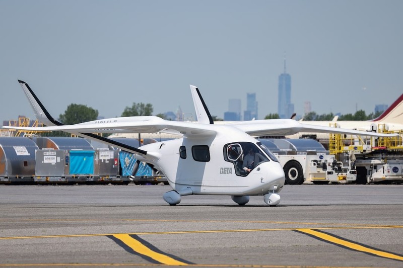 may bay dien - Reuters.jpg