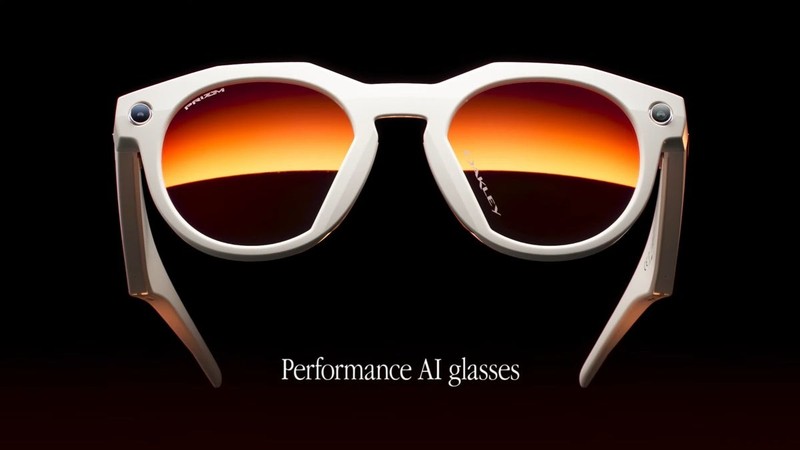 kinh thong minh - Phone Arena.jpg