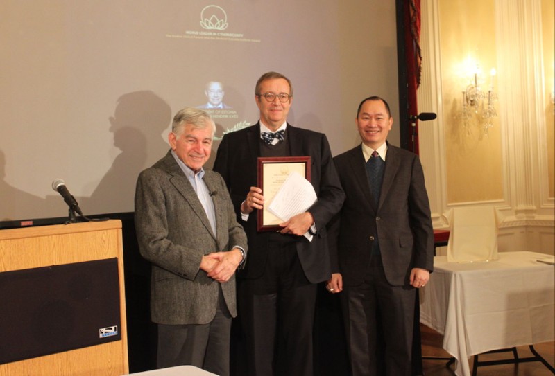 Nguyen Anh Tuan Dien dan Boston.jpg