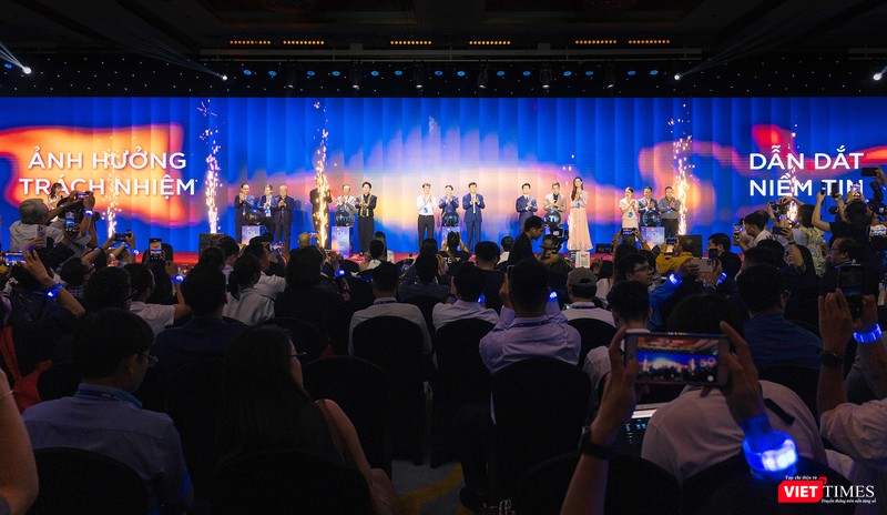 vt_bam nut khai truong lien minh.jpg