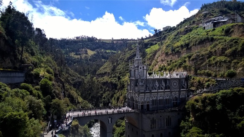 Thánh đường Las Lajas (Ảnh: steemitimages.com) Thánh đường Las Lajas (Ảnh: steemitimages.com)