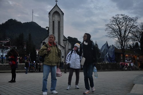 khach-du-lich-sa-pa-tang