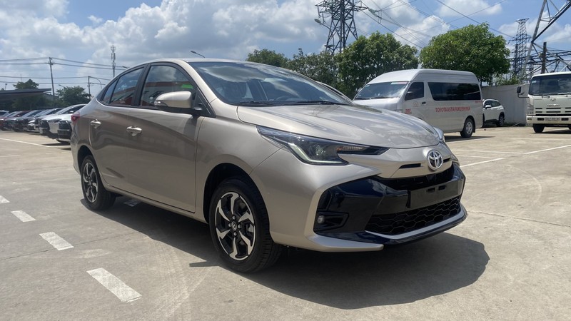 Toyota Vios phiên bản MT luôn được đánh giá dòng có động cơ bền bỉ, nội thất rộng rãi và có tính thanh khoản cao nhất trong các sản phẩm xe số sàn tại Việt Nam.