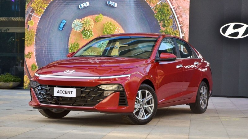 Accent 2024 đỏ.jpeg