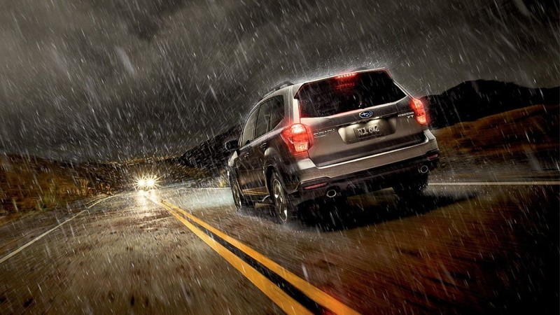 Nguyên lý giúp người ngồi trong ô tô an toàn trước những tia sét