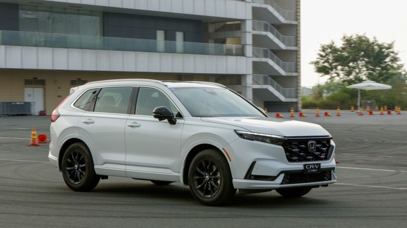 honda CRV trắng hybrid.jpeg