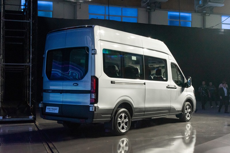 ford-transit-32-1720162926727585.jpg