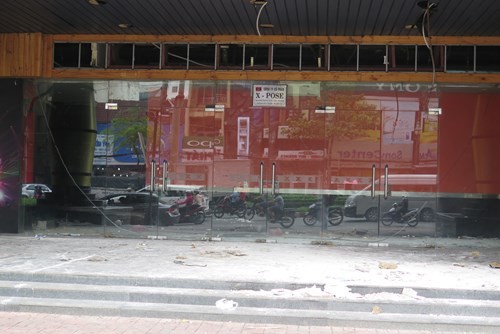 Cảnh hoang tàn của tòa nhà trị giá 55 triệu USD Thuận Kiều Plaza ảnh 13 Cảnh hoang tàn của tòa nhà trị giá 55 triệu USD Thuận Kiều Plaza ảnh 13