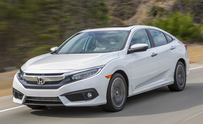 10. Honda: Theo đánh giá củaConsumer Reports, năm nay Honda đã thụt lùi 2 bậc xuống vị trí thứ 10 với số điểm tin cậy trung bình 57 cho 7 model. Những khách hàng sở hữu xe Honda cho biết họ gặp khó khăn với vấn đề của hệ thống thông tin giải trí và hộp số. Tuy nhiên, ngạc nhiên hơn cả là mẫu Honda Civic mới không được tạp chíConsumer Reportsgiới thiệu.