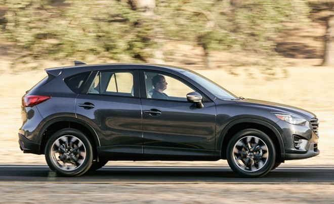 6. Mazda: Với số điểm tin cậy trung bình 68, Mazda giảm 2 bậc xuống vị trí thứ 6 cùng 5 model được khảo sát. Nhà sản xuất ôtô Nhật Bản không có bất cứ mẫu xe nào rơi vào nhóm mới tiến cử hoặc không được khảo sát.