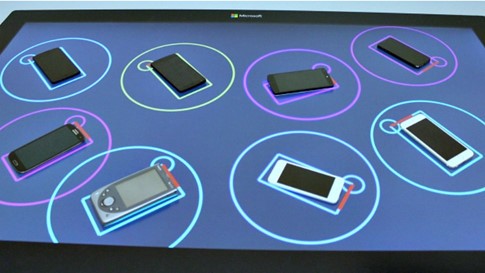 Công nghệ này chỉ mất một giây để kết nối, không đòi hỏi cấu hình và nhanh hơn 4 lần so với Bluetooth.