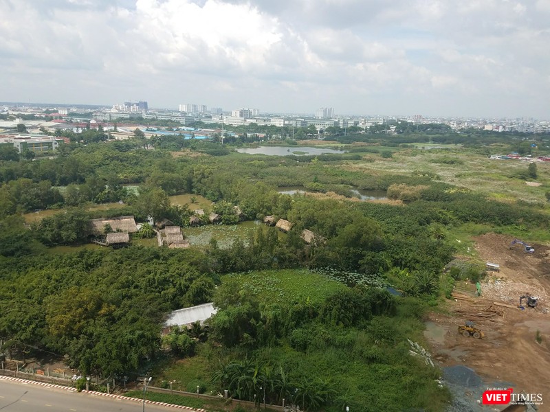 Sacombank: Gian nan bán đất ảnh 1