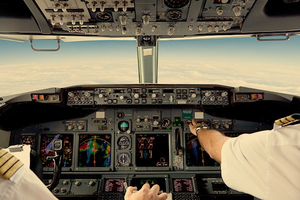 Nghề lái máy bay đòi hỏi phải học cả đời (Ảnh minh họa)