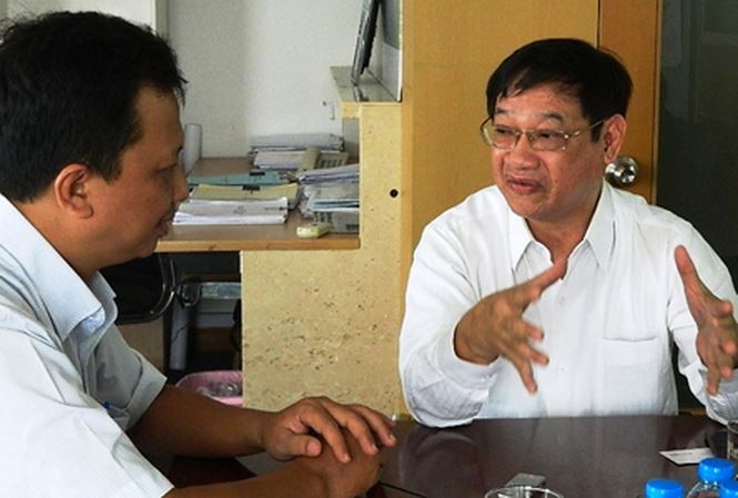 Cựu tử tù Liên Khui Thìn (phải) và tác giả