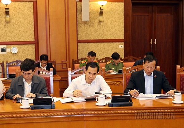 Yêu cầu đẩy nhanh tiến độ điều tra, xử lý nghiêm vụ Mobifone - AVG ảnh 4 Các đồng chí tham dự Cuộc họp