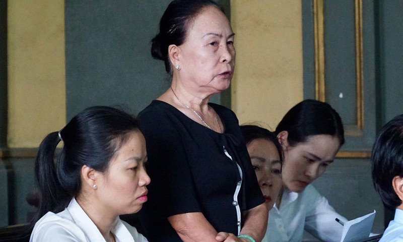 Bà Lê Hoàng Diệp Thảo tố chồng ngoại tình