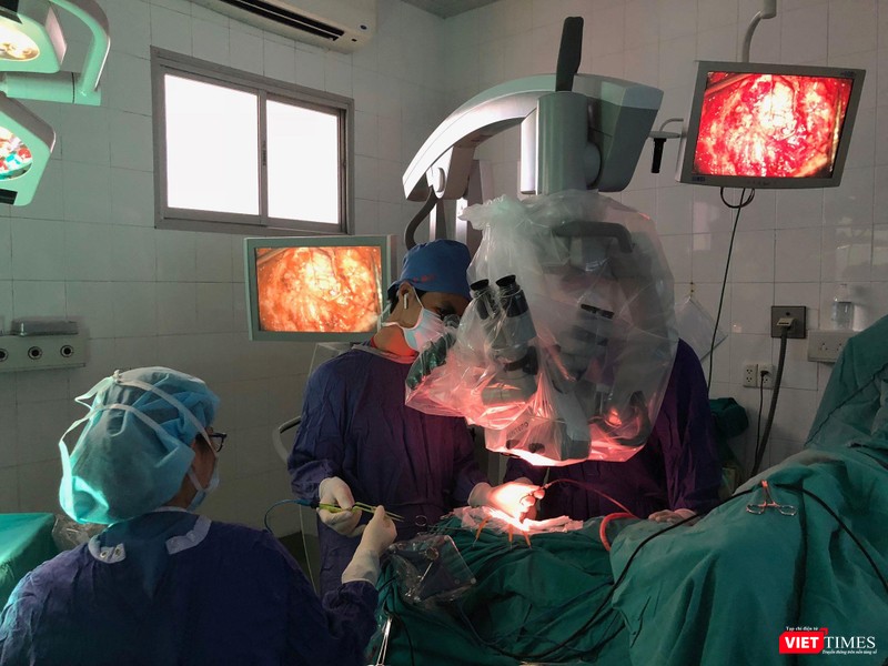 Ca phẫu thuật cấp cứu ở BV Việt Đức.