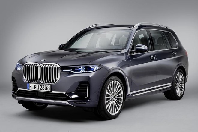 Moi ra duoc vai tuan, BMW X7 da phai trieu hoi gap vi loi ghe ngoi hinh anh 1 