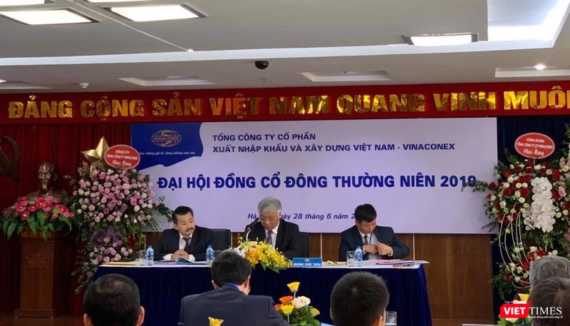 ĐHĐCĐ Vinaconex: An ninh “thắt chặt”, cổ đông lớn phản đối việc trao quyền quá lớn cho Chủ tịch, Tổng Giám đốc