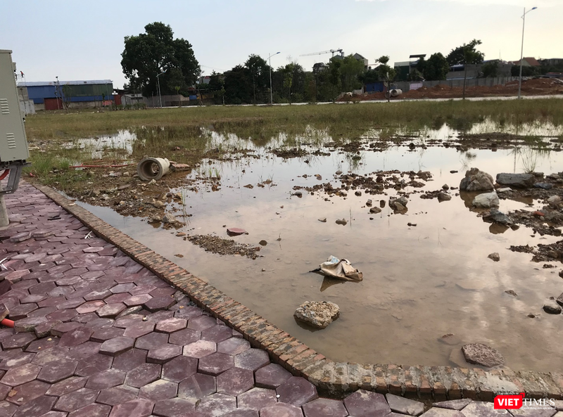 Một đoạn vỉa hè của Dự án KOSY Gia Sàng, Thái Nguyên do CTCP KOSY làm chủ đầu tư. (Ảnh chụp vào ngày 18/10/2019) Một đoạn vỉa hè của Dự án KOSY Gia Sàng, Thái Nguyên do CTCP KOSY làm chủ đầu tư. (Ảnh chụp vào ngày 18/10/2019)