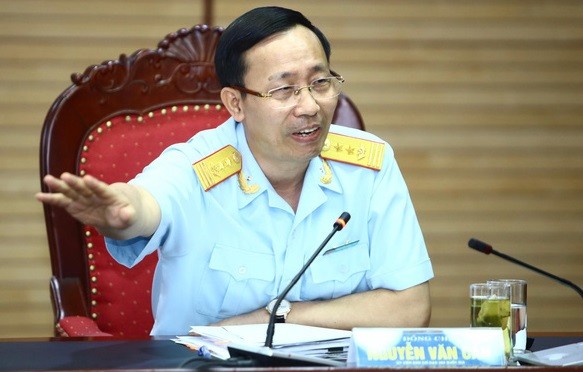 Tổng cục trưởng Tổng cục Hải quan – ông Nguyễn Văn Cẩn. (Ảnh: Tuổi trẻ) Tổng cục trưởng Tổng cục Hải quan – ông Nguyễn Văn Cẩn. (Ảnh: Tuổi trẻ)