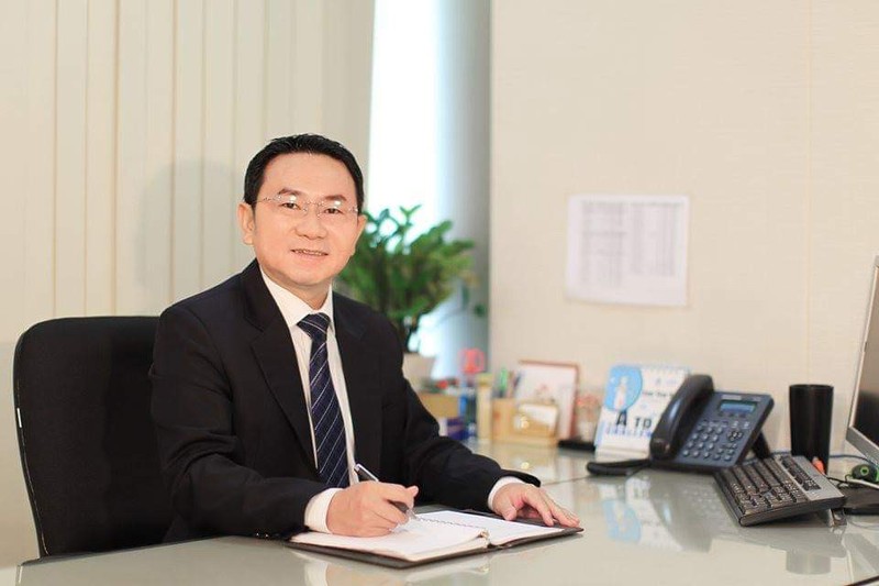 Ông Trương Hiền Phương, Giám đốc cấp cao Công ty cổ phần Chứng khoán KIS Việt Nam – Chi nhánh TP. Hồ Chí Minh. Ông Trương Hiền Phương, Giám đốc cấp cao Công ty cổ phần Chứng khoán KIS Việt Nam – Chi nhánh TP. Hồ Chí Minh.