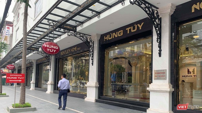 Showroom Hùng Túy cũng là trụ sở của Công ty TNHH Hoàng tử và Tập đoàn Picenza. (Ảnh: X.T)