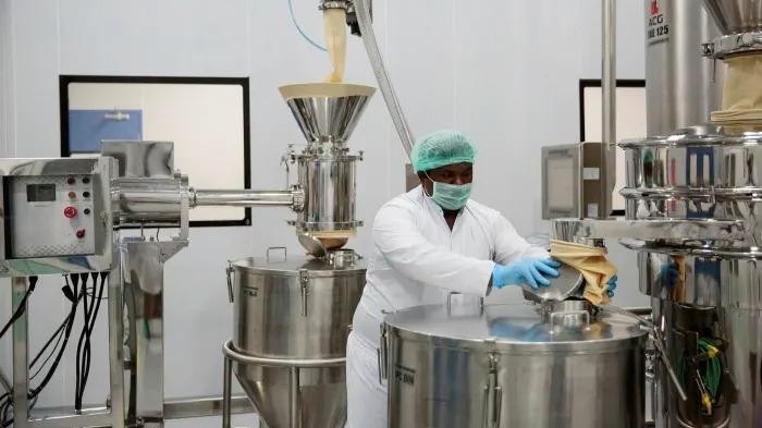 Bên trong một nhà máy sản xuất dược phẩm tại Ấn Độ. Ảnh: Bloomberg.