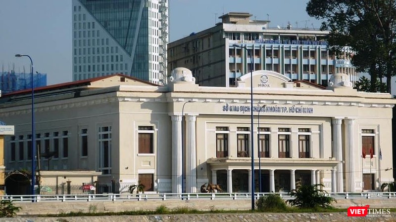 HOSE lãi kỷ lục 2.500 tỉ đồng trong năm 2021 