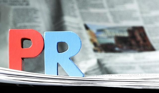 Các "khổ chủ" cần chủ động hơn trong việc minh bạch thông tin để "giải độc" tin đồn. Ảnh: Shuttersotck.