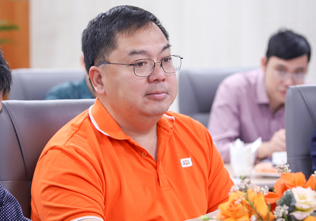 Ông Hoàng Nam Tiến rời ghế Chủ tịch HĐQT FPT Telecom (Ảnh: FPT)