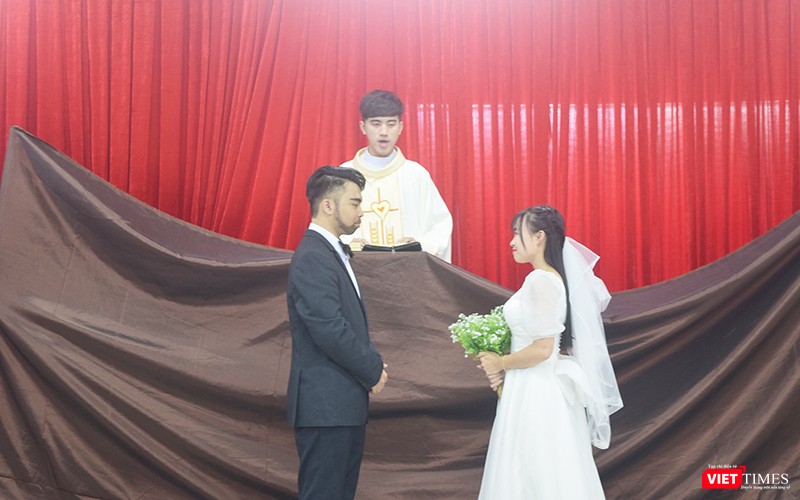 Diễn kịch bằng tiếng Anh, sinh viên thích được “trả bài” thầy cô ảnh 5 Xúc động với King Lear và Jane Eyre phiên bản mới