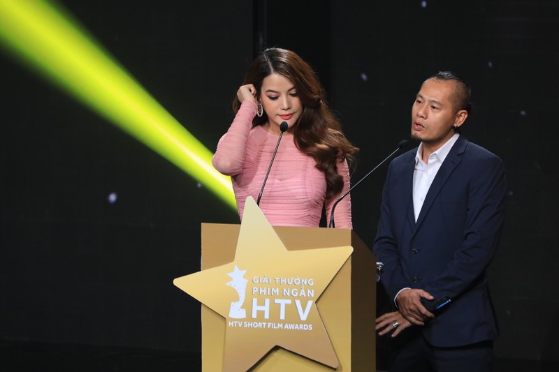 Người đẹp Trương Ngọc Ánh tại Lễ trao giải Phim ngắn HTV