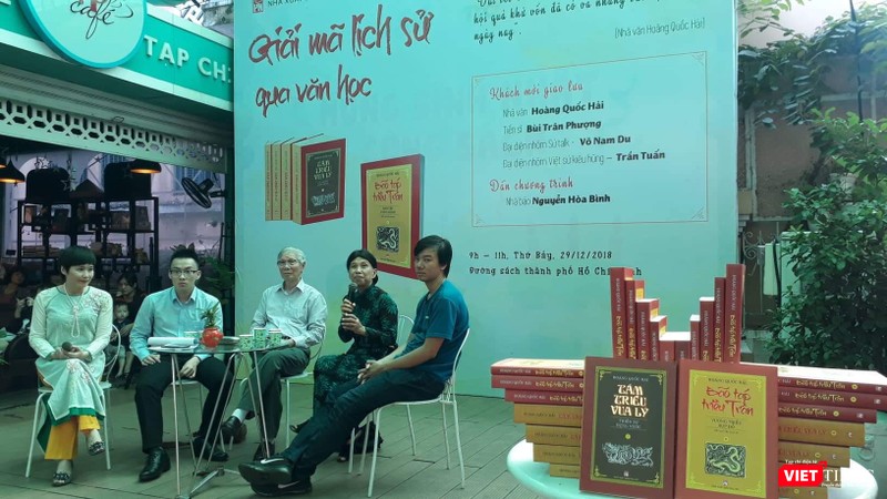 Giải mã lịch sử bằng những truy vấn liên tục nhưng cần khoan dung  