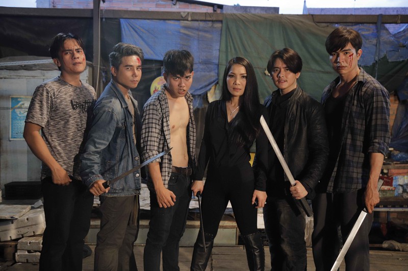 Hồng Ngọc tặng khán giả “Thợ săn giang hồ” quà ngàn đô 