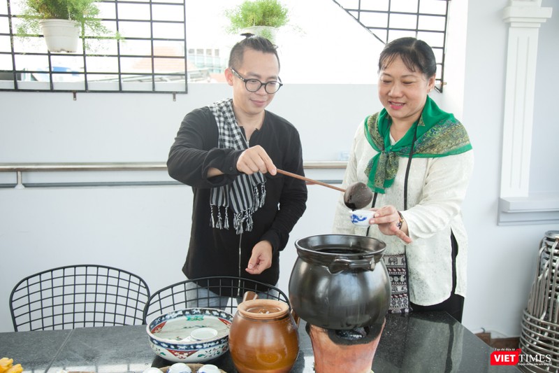 Nguyễn Hà Quốc Anh cho rằng kinh doanh bất cứ thứ gì cũng khó nhưng trước hết hãy làm vì cái tâm với người Việt Nguyễn Hà Quốc Anh cho rằng kinh doanh bất cứ thứ gì cũng khó nhưng trước hết hãy làm vì cái tâm với người Việt