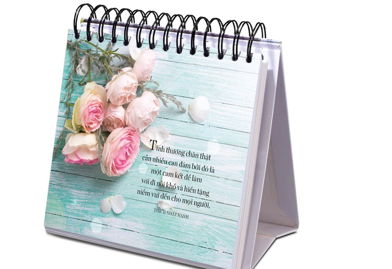 Khắc họa chân dung thiền sư Thích Nhất Hạnh ảnh 3 Đón năm mới với bộ sách để bàn đầu tiên của Thiền sư Thích Nhất Hạnh "365 ngày an lạc, yêu thương"